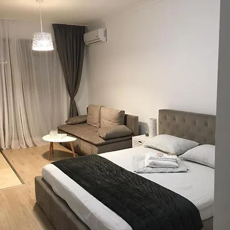 Apartament Solid *