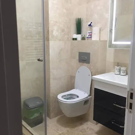 Lejlighed Solid Mamaia