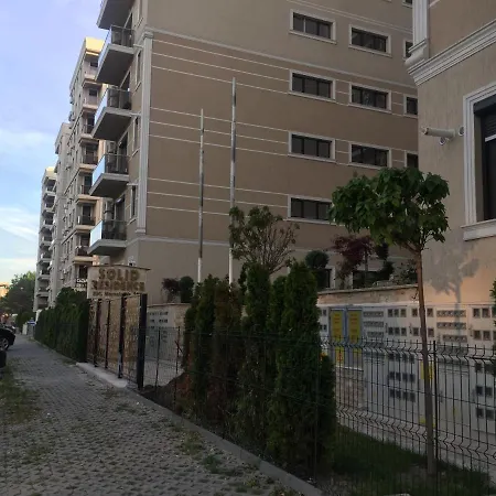 Solid Apartment
